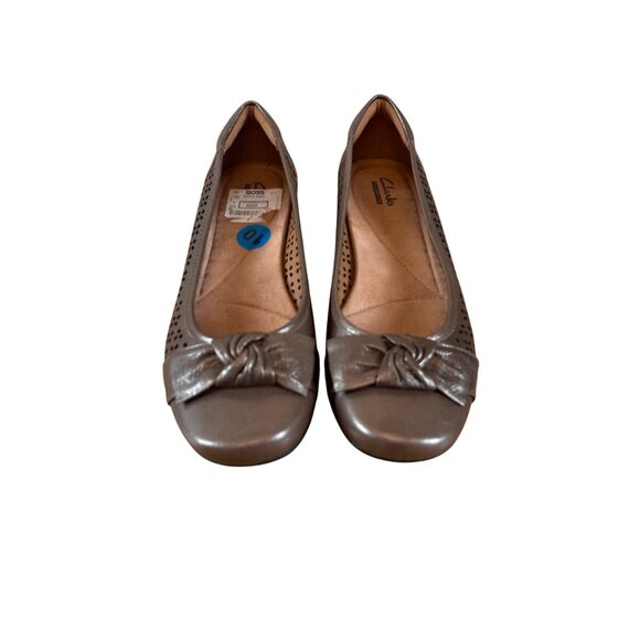 Clarks Size 10 Bronze Perforated Leather Flats Comfortable Bow Detail Shoes - Picture 6 of 12